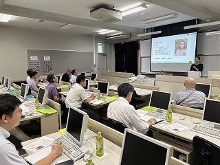 放課後、教職員研修会を開催